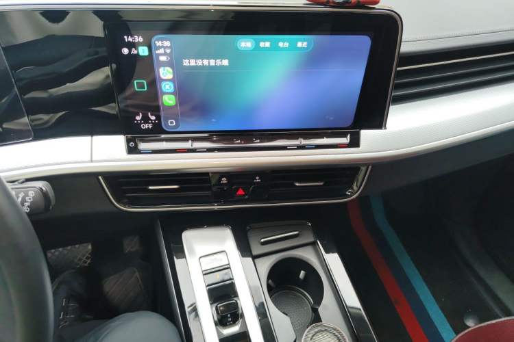 Used Volkswagen Tavendor 2024 330TSI Luxury Touring - All-Inclusive Edition Audio And AC Panel