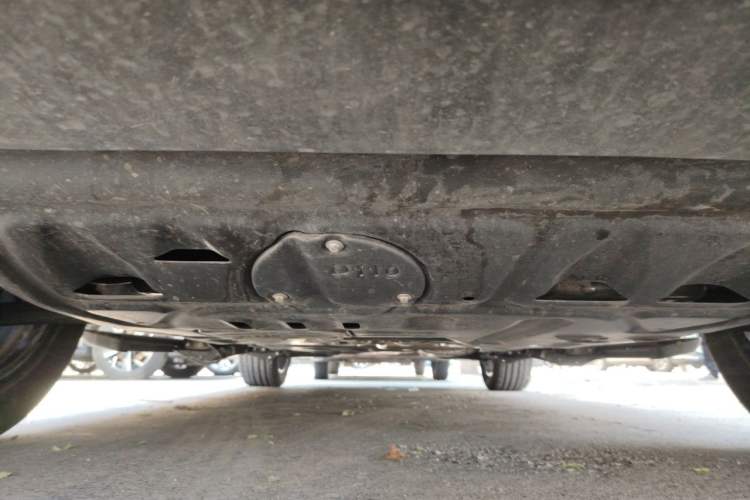 Used Volkswagen Tavendor 2024 380TSI All-Wheel Drive R-Line Cruise Edition Chassis Front
