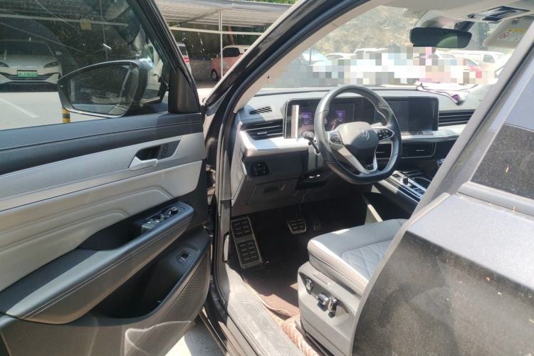 Used Volkswagen Tavendor 2024 380TSI All-Wheel Drive R-Line Cruise Edition Driver Seat