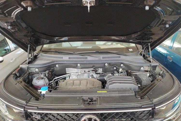Used Volkswagen Tavendor 2024 Facelifted 380TSI All-Wheel Drive R-Line Cruise Premium Edition Engine Bay