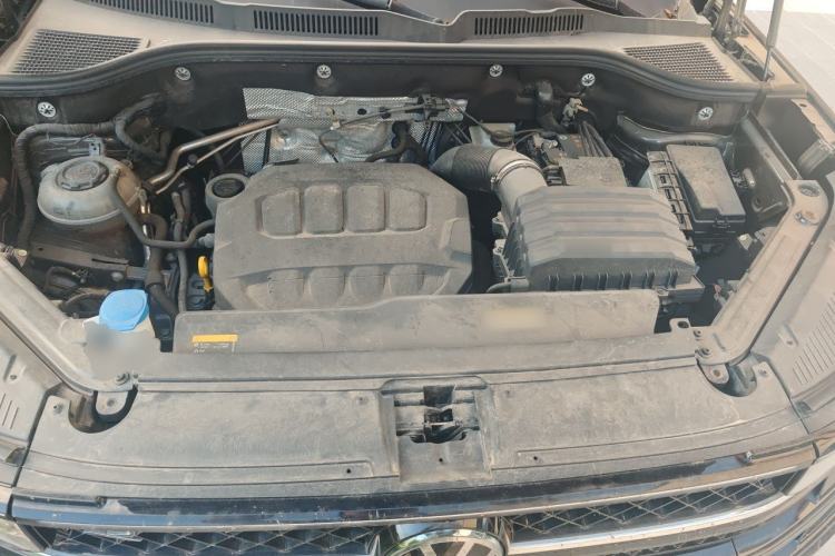 Used Volkswagen Tavendor 2024 380TSI All-Wheel Drive R-Line Cruise Edition Engine Bay