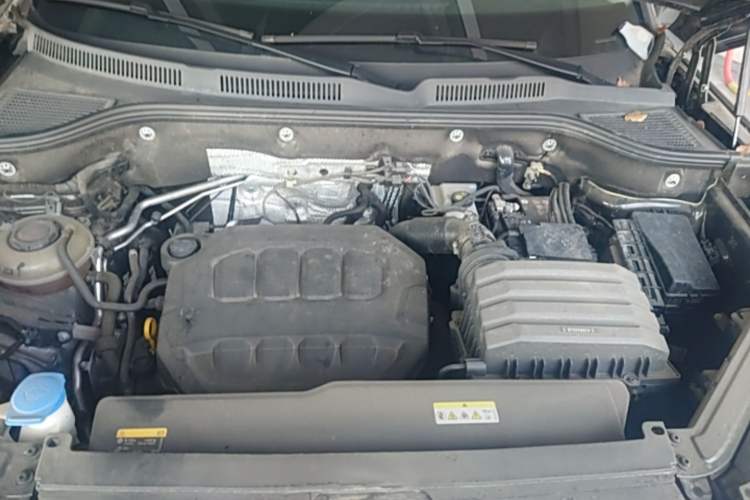 Used Volkswagen Tavendor 2024 330TSI Luxury Touring Edition Engine Bay