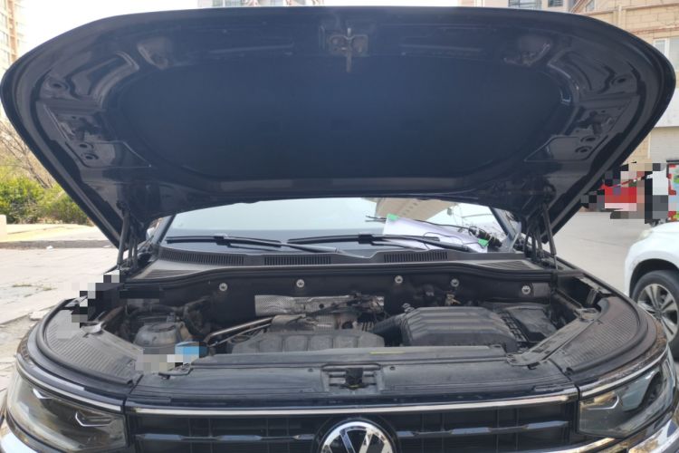 Used Volkswagen Tavendor 2024 330TSI Luxury Touring Edition Engine Bay