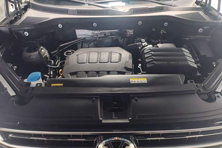 Used Volkswagen Tavendor 2024 330TSI Luxury Touring - All-Inclusive Edition Engine Bay