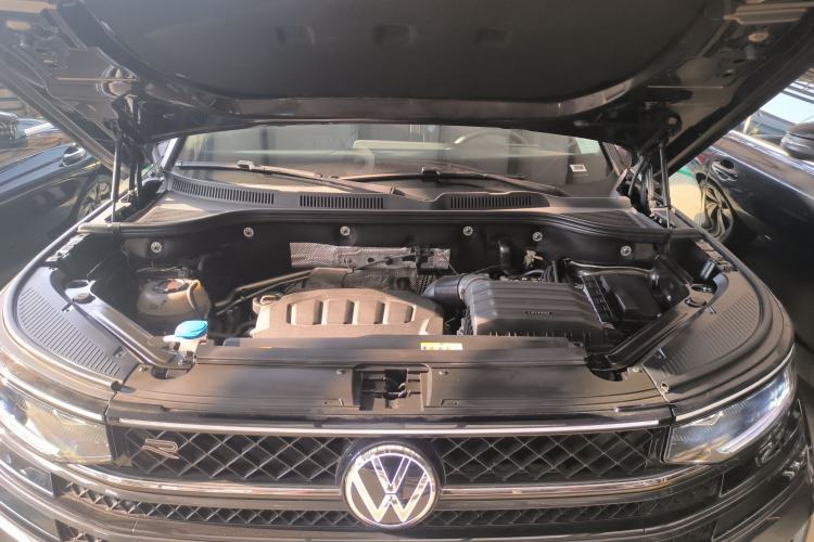 Used Volkswagen Tavendor 2024 Facelifted 380TSI All-Wheel Drive R-Line Cruise Premium Edition Engine Bay