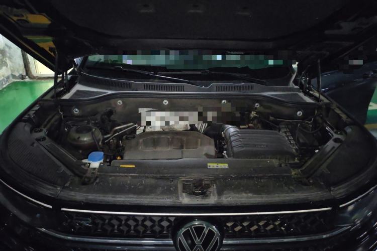 Used Volkswagen Tavendor 2024 380TSI All-Wheel Drive R-Line Cruise Edition Engine Bay