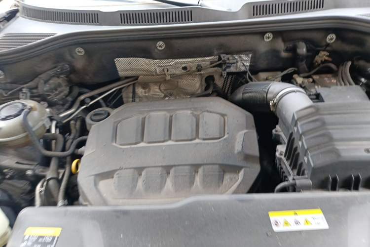 Used Volkswagen Tavendor 2024 380TSI All-Wheel-Drive R-Line Ambition Edition Engine Bay
