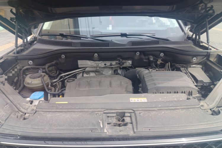 Used Volkswagen Tavendor 2024 380TSI All-Wheel Drive R-Line Cruise Edition Engine Bay
