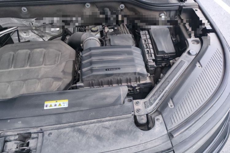 Used Volkswagen Tavendor 2024 380TSI All-Wheel Drive R-Line Cruise Edition Engine Bay Left