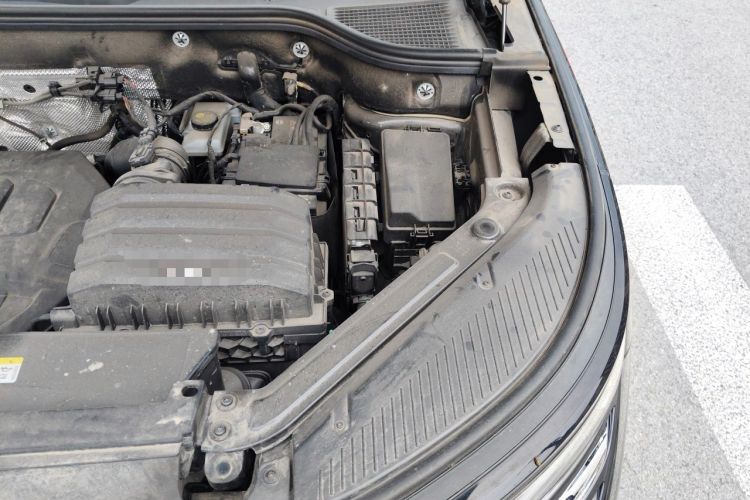 Used Volkswagen Tavendor 2024 330TSI Luxury Touring - All-Inclusive Edition Engine Bay Left
