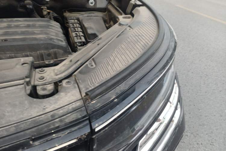 Used Volkswagen Tavendor 2024 330TSI Luxury Touring Edition Engine Bay Left