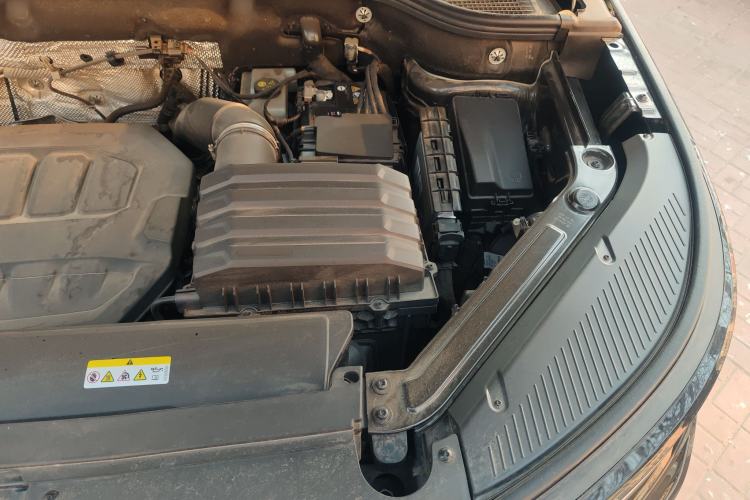 Used Volkswagen Tavendor 2024 380TSI All-Wheel Drive R-Line Cruise Edition Engine Bay Left