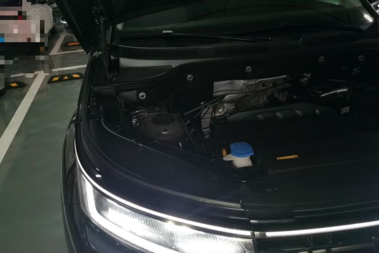 Used Volkswagen Tavendor 2024 330TSI Luxury Touring Edition Engine Bay Right