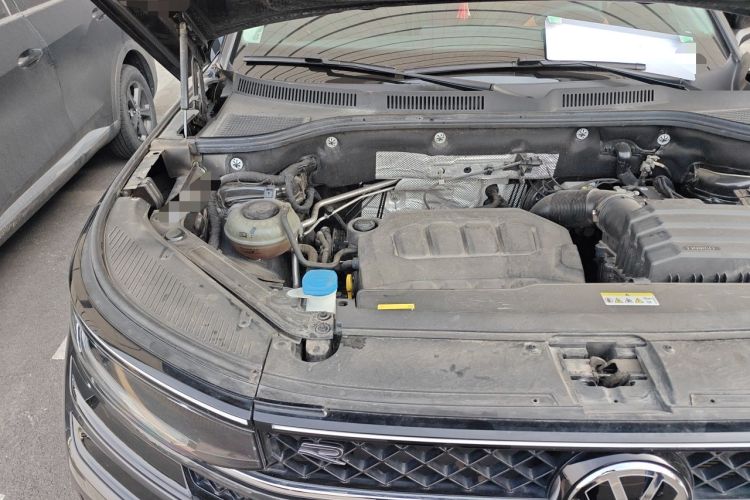 Used Volkswagen Tavendor 2024 380TSI All-Wheel Drive R-Line Cruise Edition Engine Bay Right
