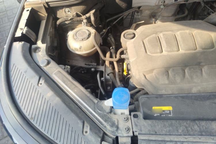 Used Volkswagen Tavendor 2024 380TSI All-Wheel Drive R-Line Cruise Edition Engine Bay Right