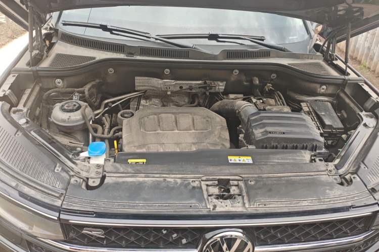 Used Volkswagen Tavendor 2024 380TSI All-Wheel-Drive R-Line Cruise Premium Edition Engine Bay