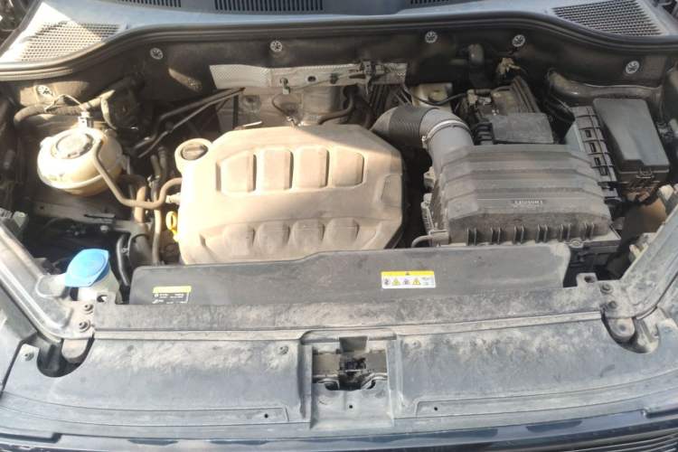 Used Volkswagen Tavendor 2024 380TSI All-Wheel Drive R-Line Cruise Edition Engine Bay