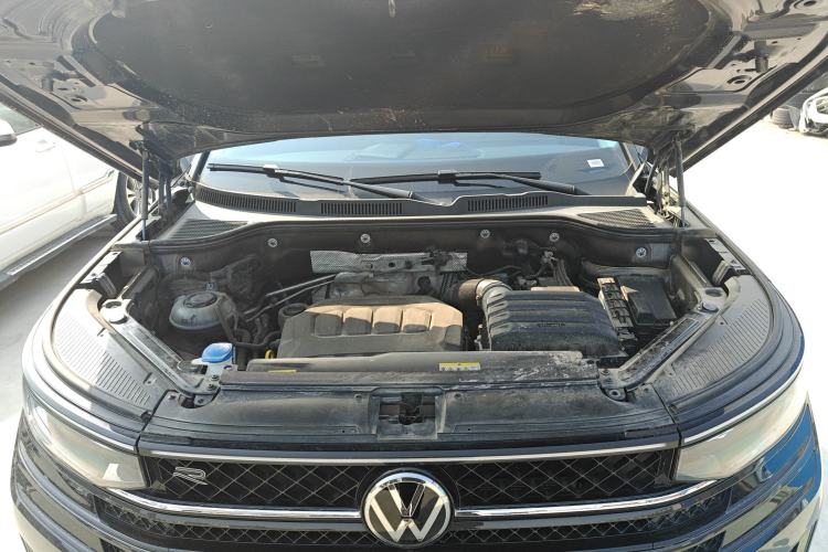 Used Volkswagen Tavendor 2024 Facelifted 380TSI All-Wheel Drive R-Line Cruise Premium Edition Engine Bay