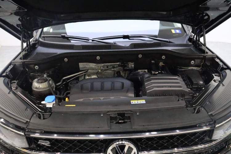 Used Volkswagen Tavendor 2024 380TSI All-Wheel-Drive R-Line Cruise Premium Edition Engine Bay