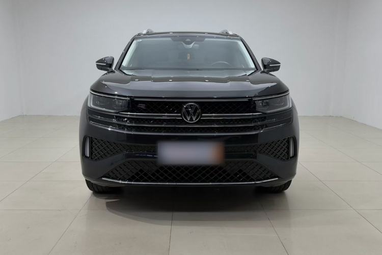 Used Volkswagen Tavendor 2024 380TSI All-Wheel Drive R-Line Cruise Edition Exterior 1
