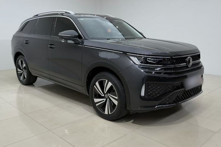 Used Volkswagen Tavendor 2024 380TSI All-Wheel Drive R-Line Cruise Edition Exterior 2