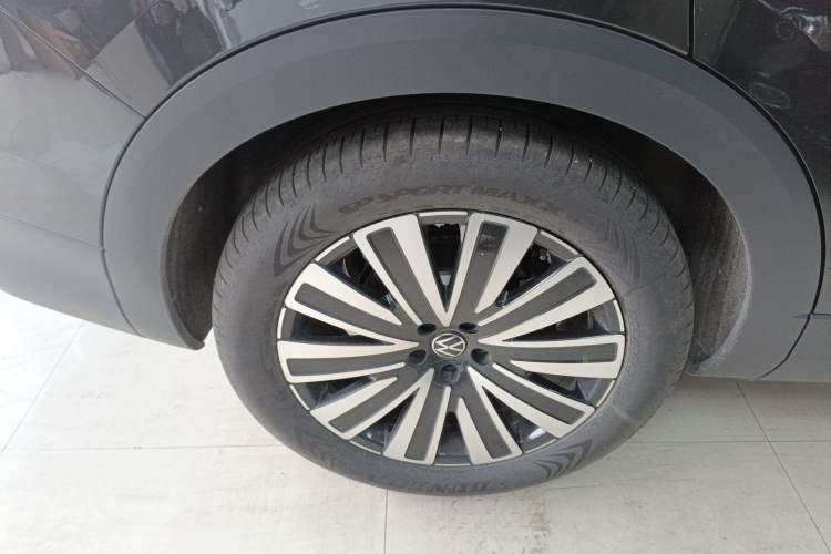 Used Volkswagen Tavendor 2024 330TSI Luxury Touring - All-Inclusive Edition Exterior 3