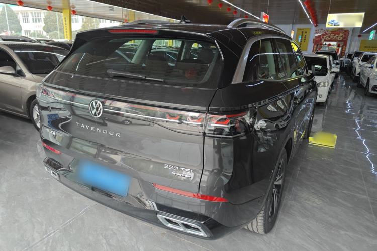 Used Volkswagen Tavendor 2024 380TSI All-Wheel Drive R-Line Cruise Edition Exterior 3