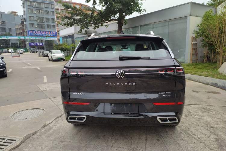Used Volkswagen Tavendor 2024 Facelifted 380TSI All-Wheel Drive R-Line Cruise Premium Edition Exterior 4