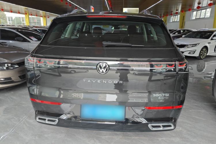 Used Volkswagen Tavendor 2024 380TSI All-Wheel Drive R-Line Cruise Edition Exterior 4