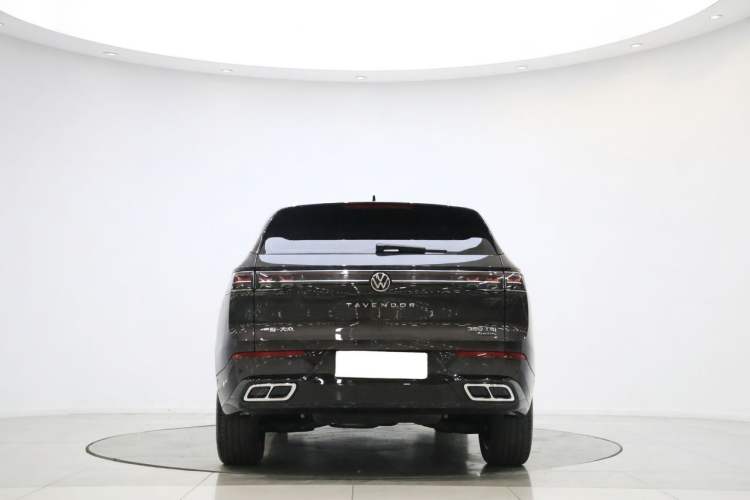 Used Volkswagen Tavendor 2024 380TSI All-Wheel-Drive R-Line Cruise Premium Edition Exterior 4
