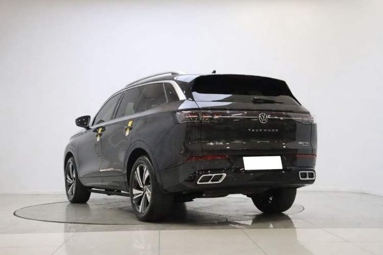 Used Volkswagen Tavendor 2024 380TSI All-Wheel-Drive R-Line Cruise Premium Edition Exterior 5