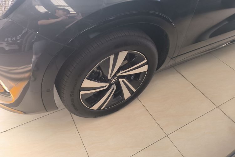 Used Volkswagen Tavendor 2024 Facelifted 380TSI All-Wheel Drive R-Line Cruise Premium Edition Exterior 7