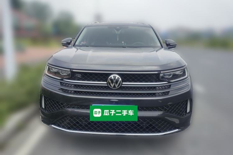 Used Volkswagen Tavendor 2024 380TSI All-Wheel-Drive R-Line Ambition Edition Front