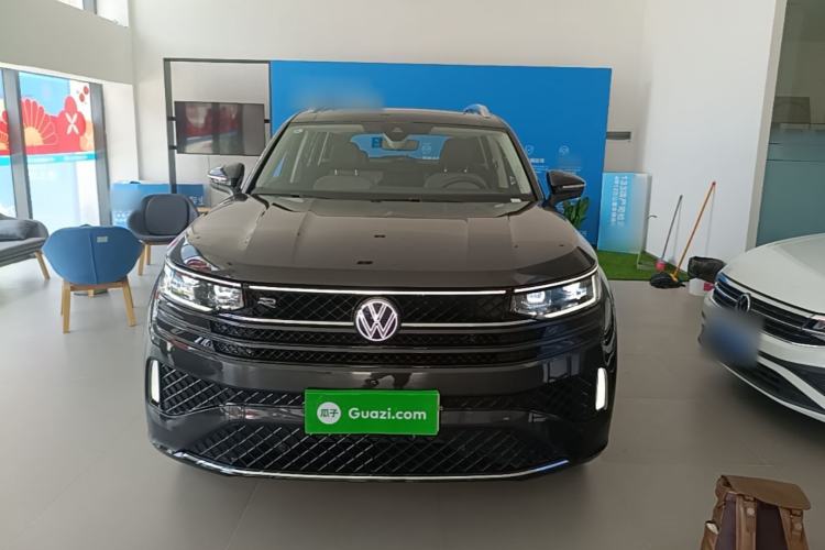 Used Volkswagen Tavendor 2024 Facelifted 380TSI All-Wheel Drive R-Line Cruise Premium Edition Front