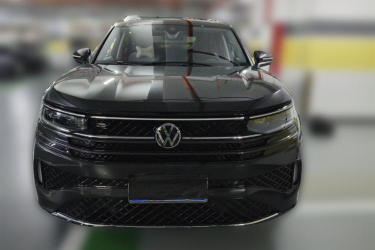 Used Volkswagen Tavendor 2024 380TSI All-Wheel-Drive R-Line Ambition Edition Front