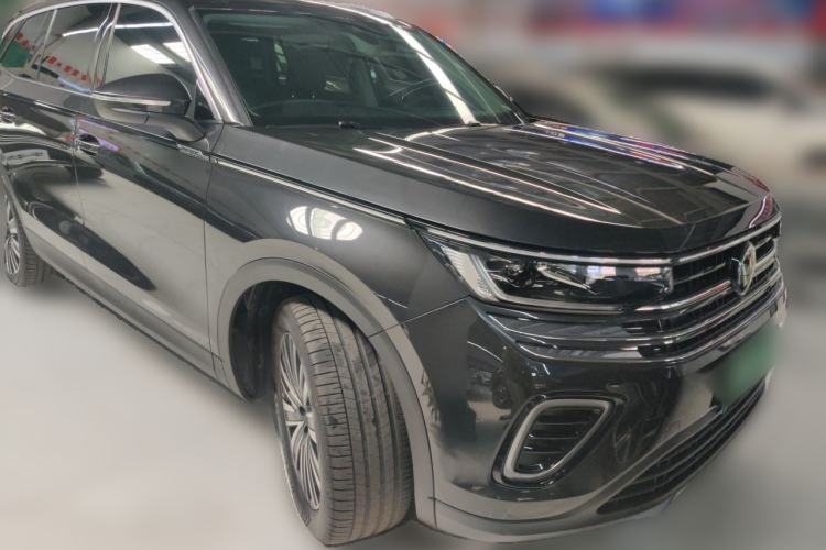 Used Volkswagen Tavendor 2024 330TSI Luxury Touring - All-Inclusive Edition Front Right 45 Deg