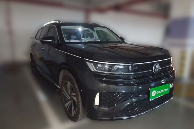 Used Volkswagen Tavendor 2024 380TSI All-Wheel Drive R-Line Cruise Edition Front Right 45 Deg