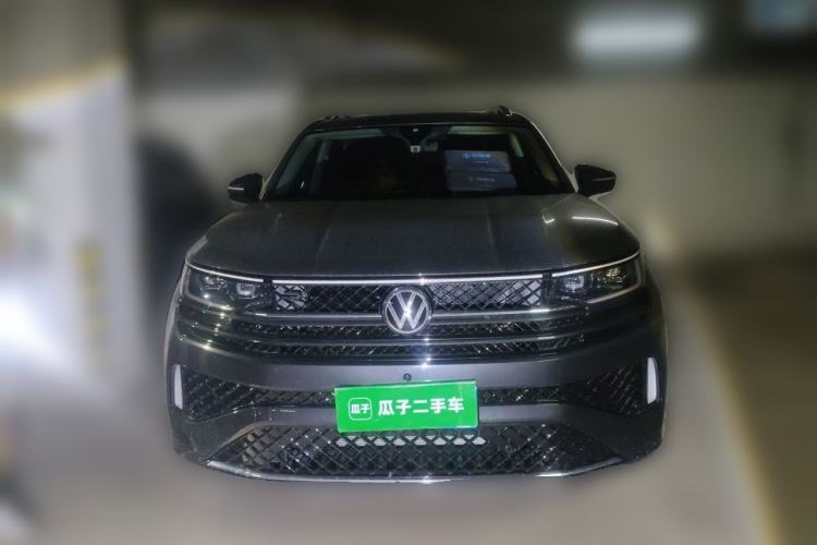 Used Volkswagen Tavendor 2024 Facelifted 380TSI All-Wheel Drive R-Line Cruise Premium Edition Front