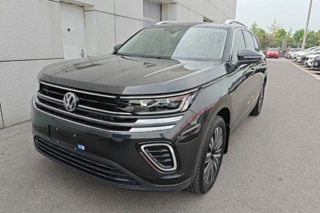 Ojetý Volkswagen Tavendor 2024 330TSI Luxury Touring - All-Inclusive Edition