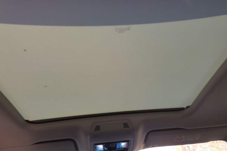 Used Volkswagen Tavendor 2024 330TSI Luxury Touring Edition Headliner