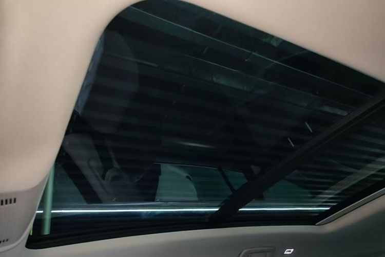 Used Volkswagen Tavendor 2024 330TSI Luxury Touring Edition Headliner