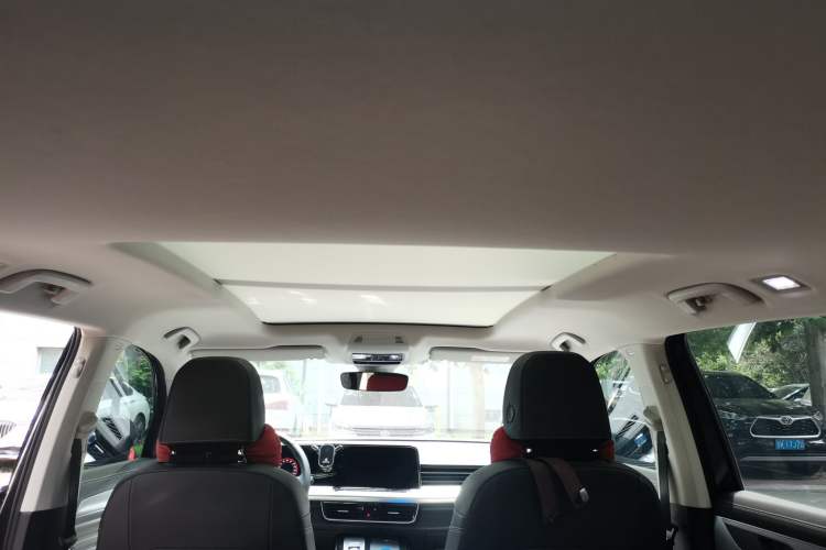Used Volkswagen Tavendor 2024 330TSI Luxury Touring - All-Inclusive Edition Headliner