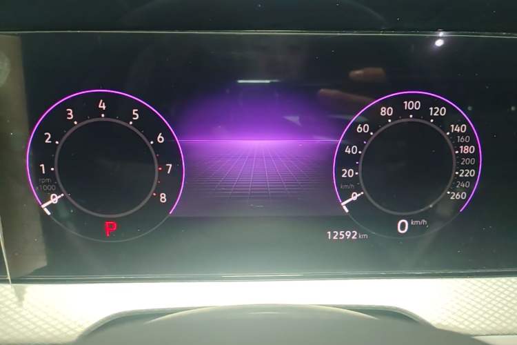 Used Volkswagen Tavendor 2024 330TSI Luxury Touring - All-Inclusive Edition Instrument Cluster