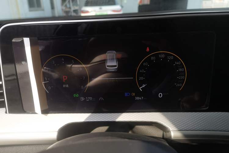 Used Volkswagen Tavendor 2024 380TSI All-Wheel-Drive R-Line Cruise Premium Edition Instrument Cluster