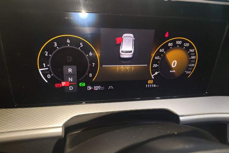 Used Volkswagen Tavendor 2024 380TSI All-Wheel-Drive R-Line Cruise Premium Edition Instrument Cluster