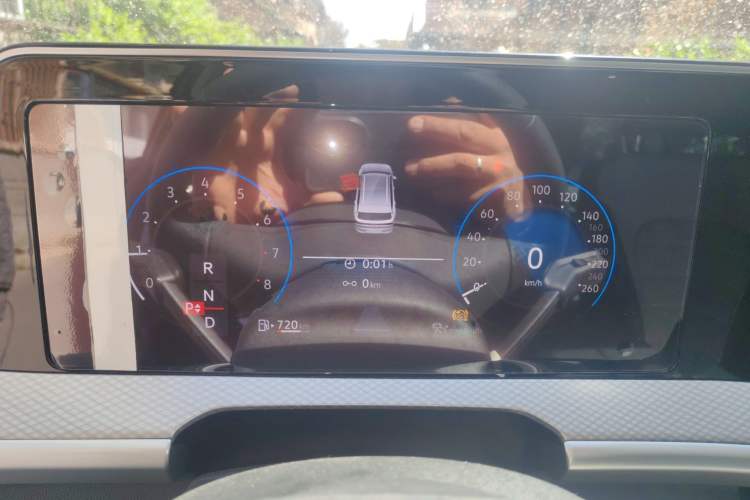 Used Volkswagen Tavendor 2024 330TSI Luxury Touring - All-Inclusive Edition Instrument Cluster