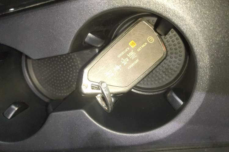 Used Volkswagen Tavendor 2024 380TSI All-Wheel Drive R-Line Cruise Edition Interior 1