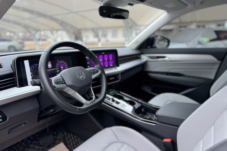 Used Volkswagen Tavendor 2024 330TSI Luxury Touring Edition Interior 3