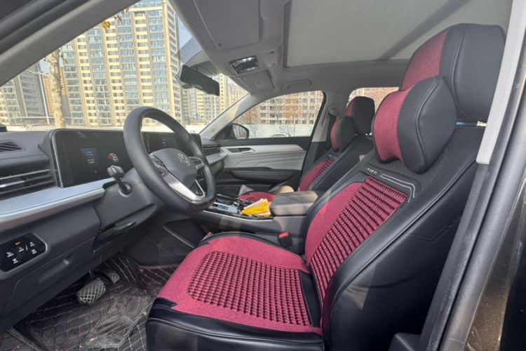 Used Volkswagen Tavendor 2024 330TSI Luxury Touring - All-Inclusive Edition Interior 5