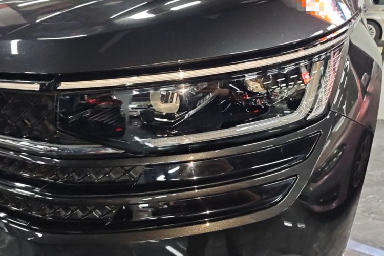 Used Volkswagen Tavendor 2024 380TSI All-Wheel Drive R-Line Cruise Edition Left Front Headlight